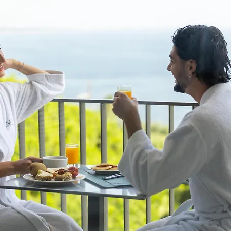 Grand Du Golfe - & Restaurant ホテル 4*