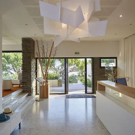 ホテル Grand Du Golfe - & Restaurant 4*