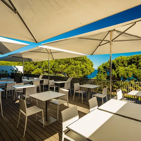 Grand Du Golfe - & Restaurant ホテル