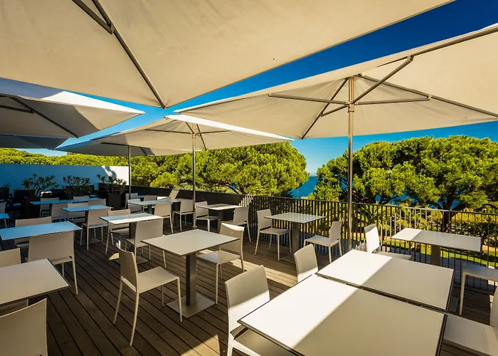 Grand Du Golfe - & Restaurant 酒店