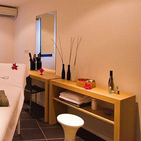 Grand Du Golfe - & Restaurant 4* קוליור