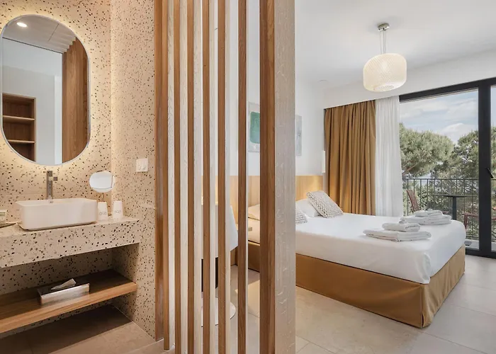 Hotel Grand Du Golfe - & Restaurant 4*